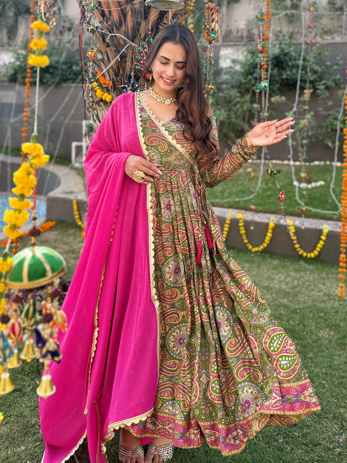 Heena Hues Suit Set