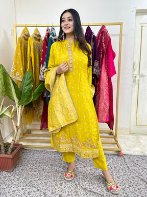 Yellow Ghoda Palki Handwork Kurta Set